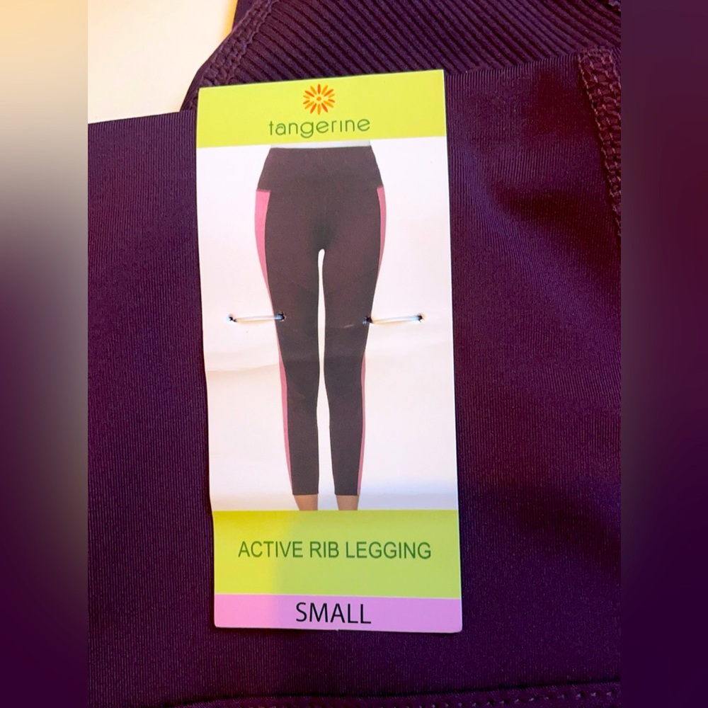 Women’s tangerine leggings